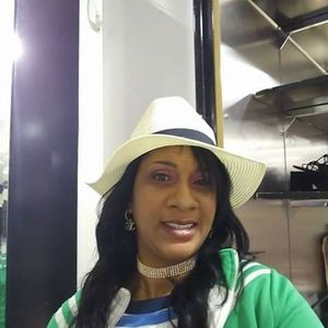 Meet your Posher, Anny